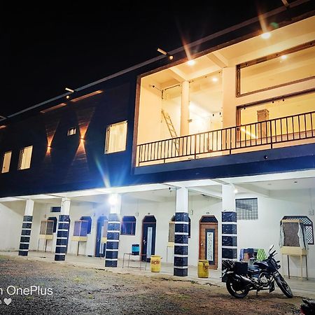 Hotel Modi Palace, Chanderi Mp ภายนอก รูปภาพ