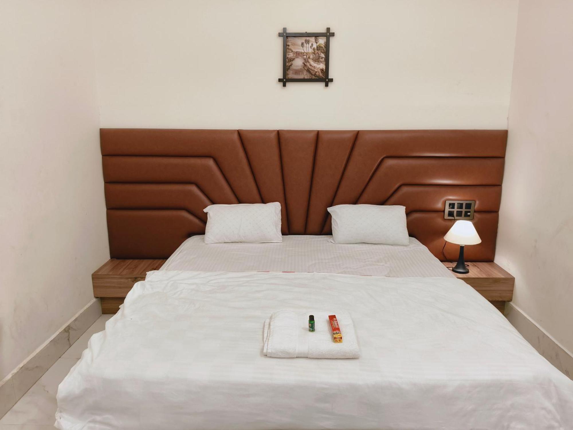 Hotel Modi Palace, Chanderi Mp ภายนอก รูปภาพ