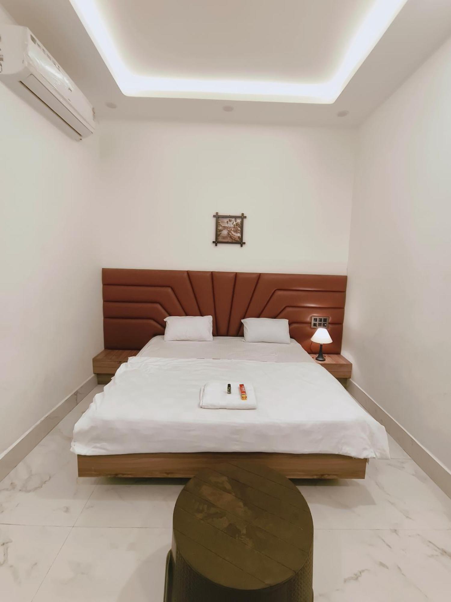 Hotel Modi Palace, Chanderi Mp ภายนอก รูปภาพ