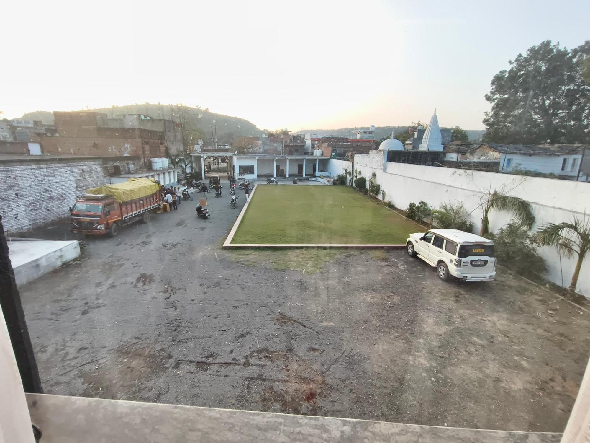 Hotel Modi Palace, Chanderi Mp ภายนอก รูปภาพ