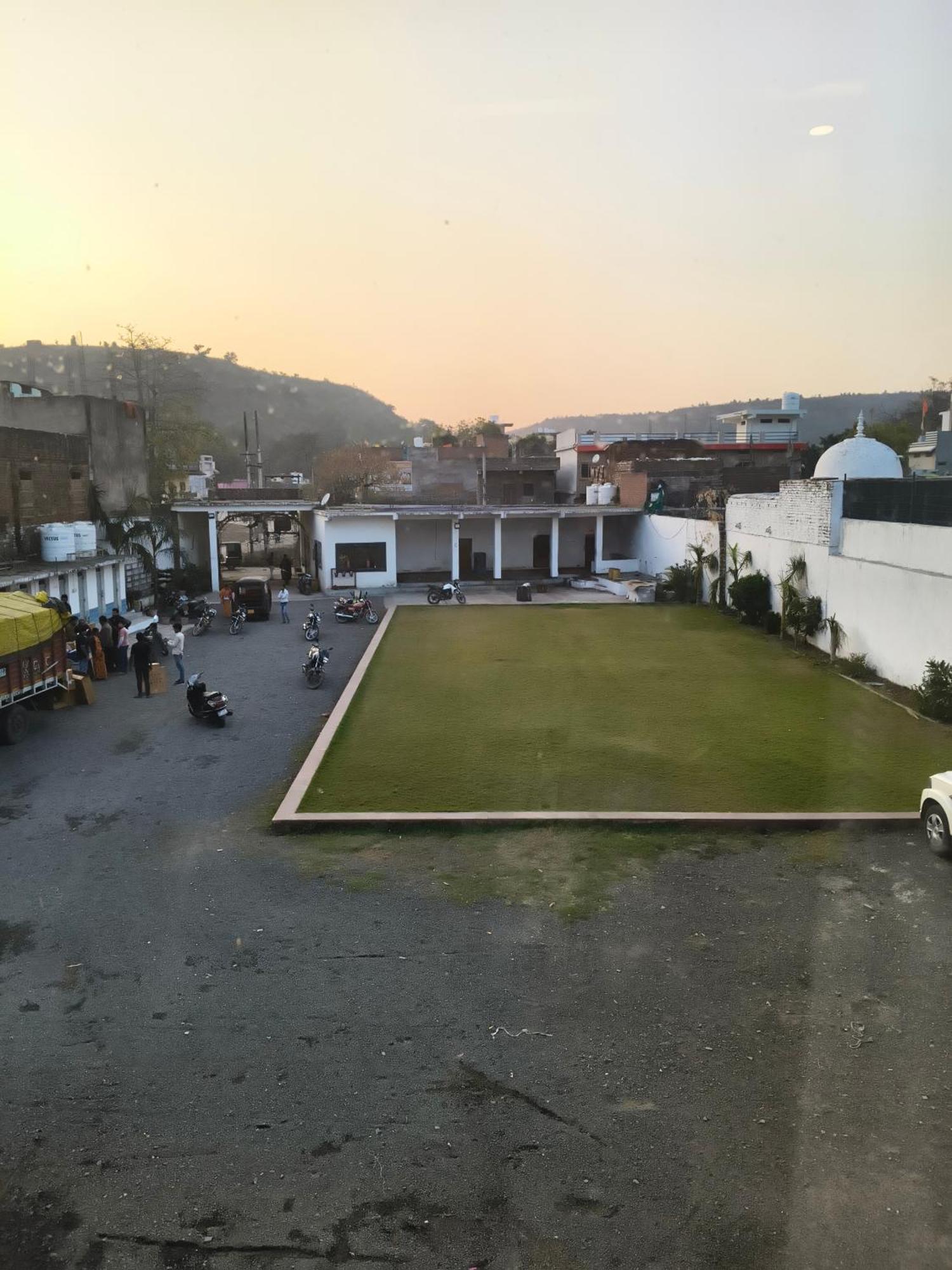 Hotel Modi Palace, Chanderi Mp ภายนอก รูปภาพ