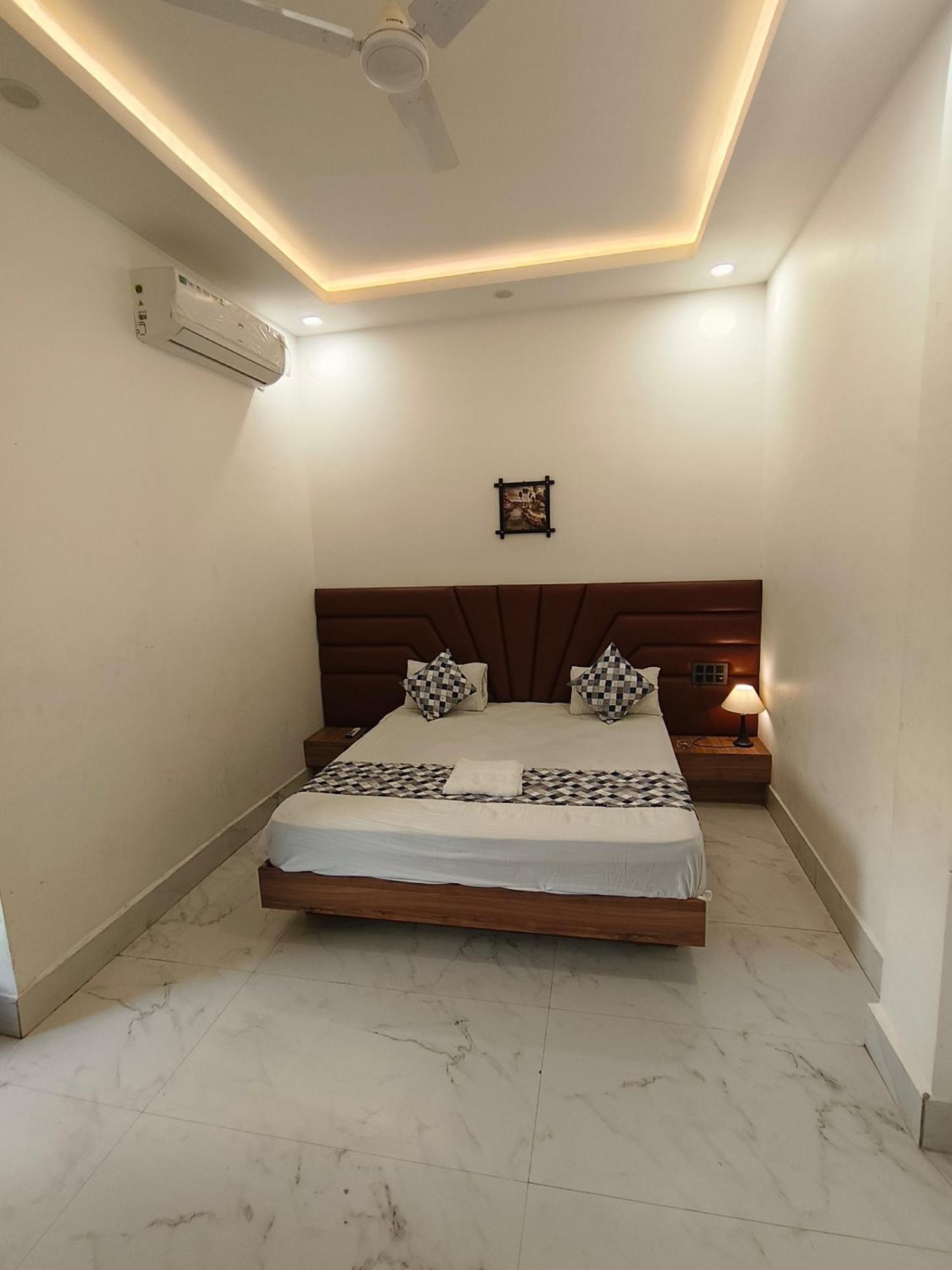 Hotel Modi Palace, Chanderi Mp ภายนอก รูปภาพ